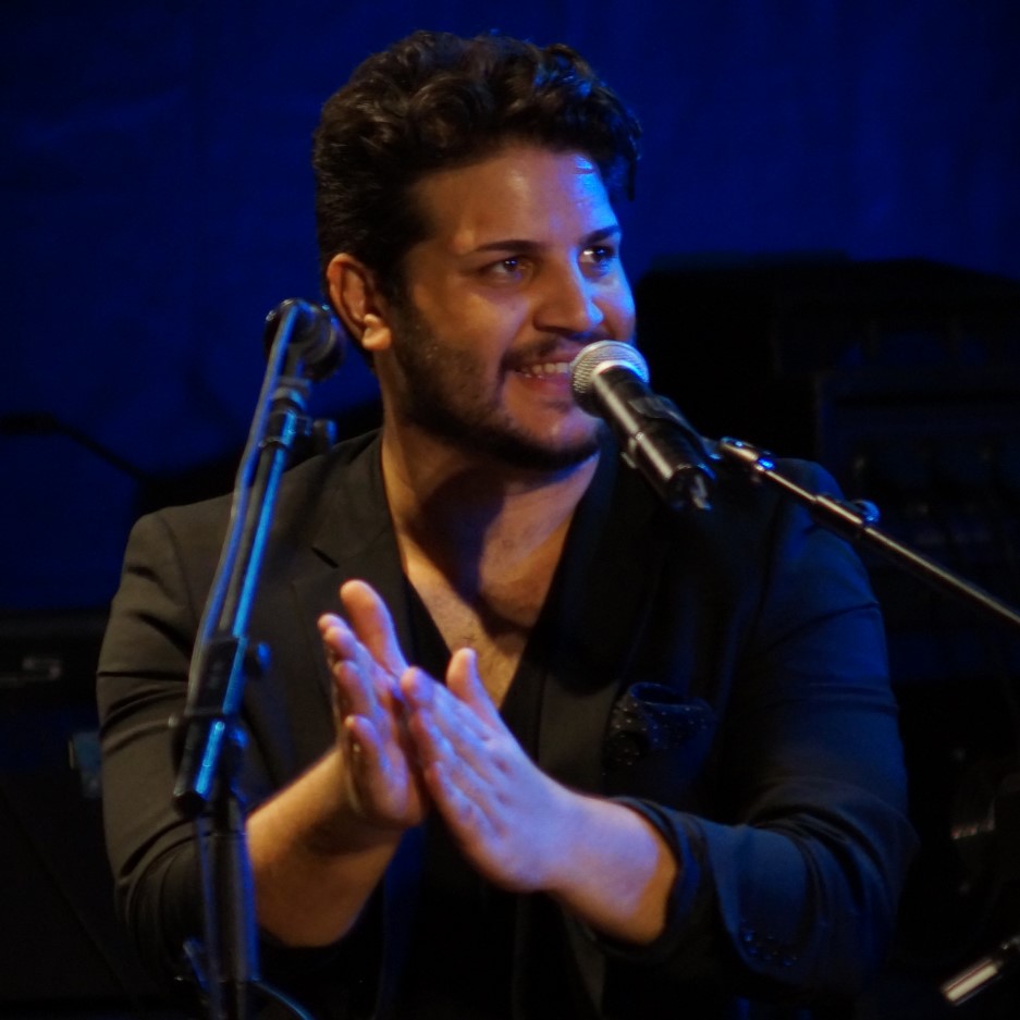 Jose Luis Jimenez (Cante y Percusión)